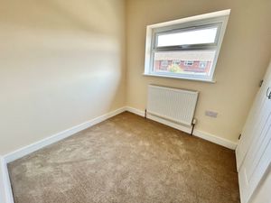 Bedroom- click for photo gallery